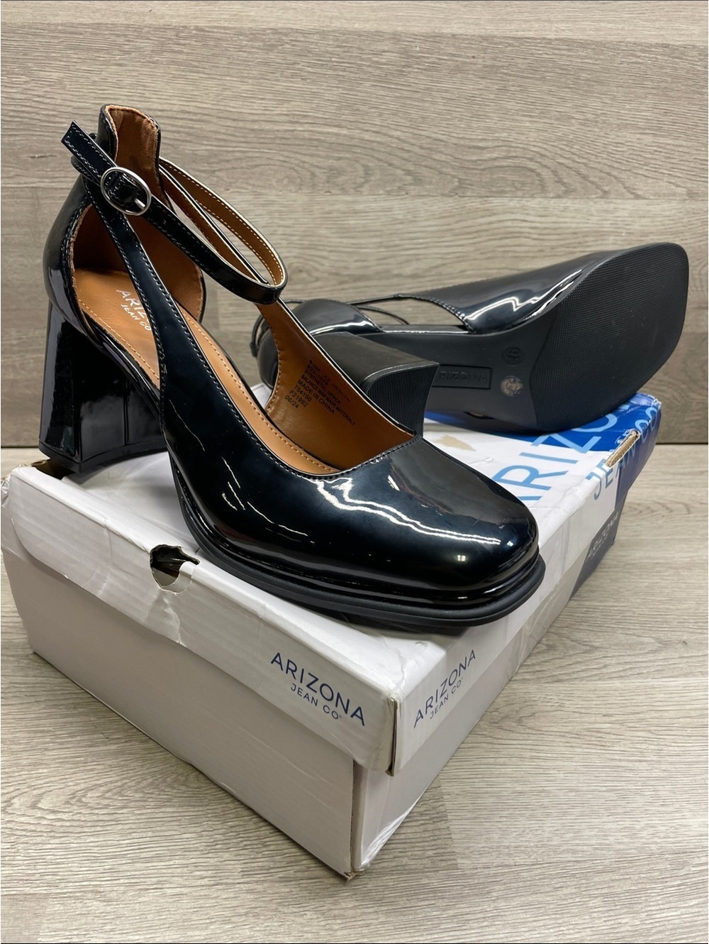 Arizona Jean Company Black Patent Mary Jane Block Heels with Ankle Strap #677